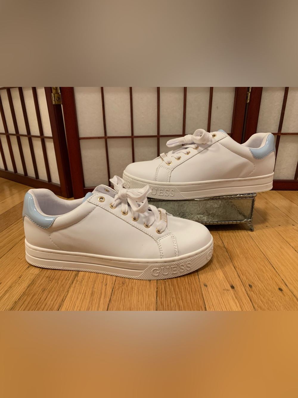 NWOB GUESS L.A. COLTENS White & Lite Baby Blue Sneakers Women’s Size 8.5M
